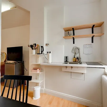 Apartment Mit 2 Schlafzimmern Am Bergpark Wilhelmshoehe